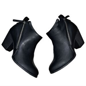 Torrid Side Zip Heel Bootie Black Size 11 WW